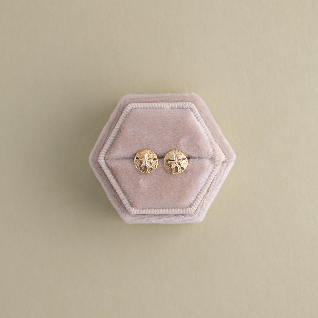 Yellow Gold Sand Dollar Earrings Studs