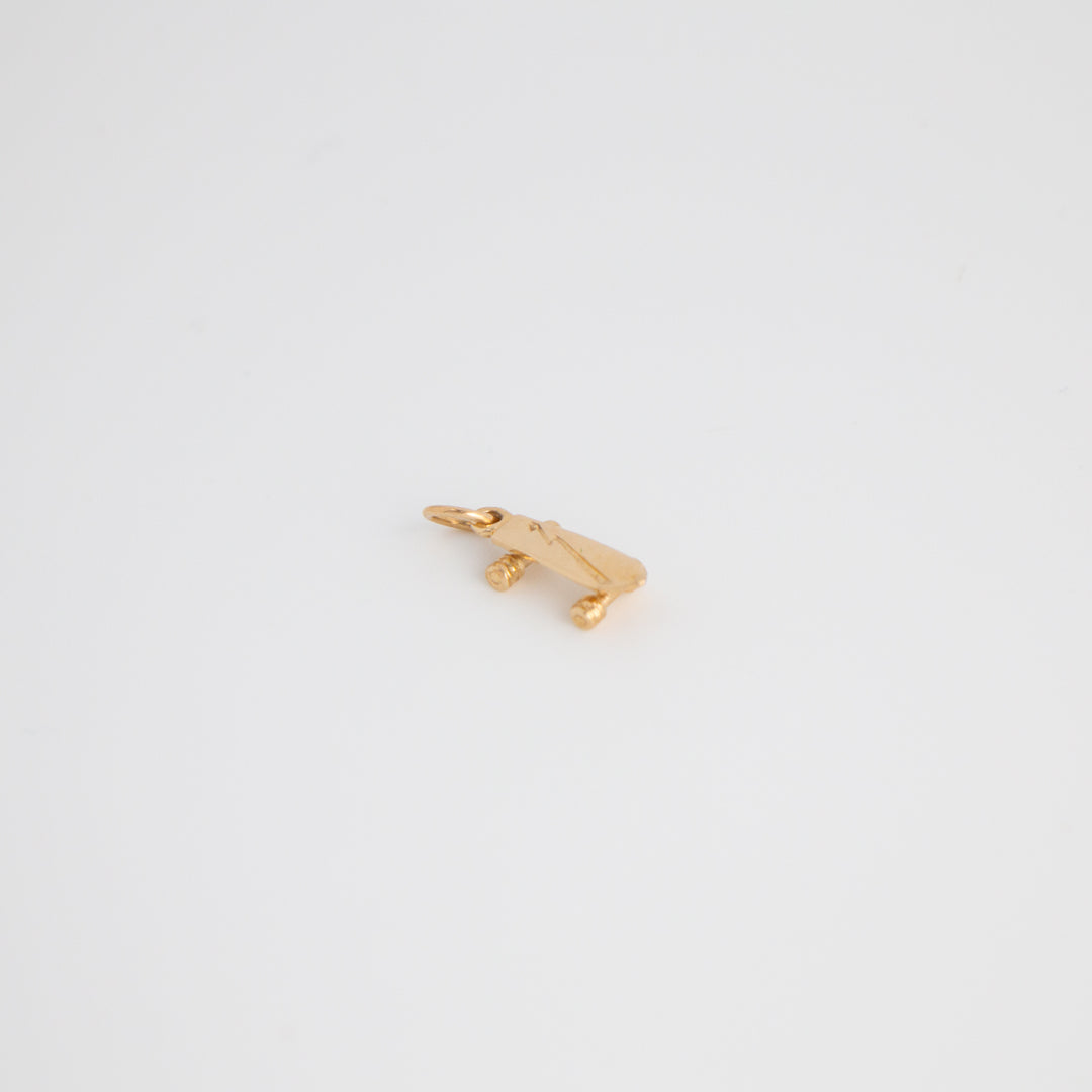 Skateboard 10k Gold Charm